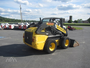 used NEW HOLLANDs L225 skid steer for sale | L223 Skid Steer Loader 52HP Compact <b>Wheel</b> Loader For Sale - Product Image 3