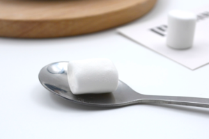 Guimauves blanches cylindriques douces de haute qualité en gros, guimauves rondes simples en vrac pour garniture de gâteau au chocolat chaud - Product Image 5