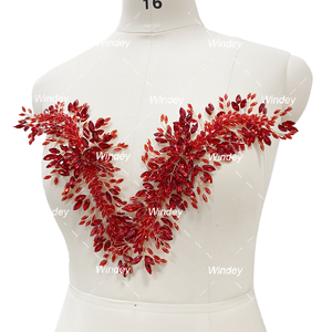 Abiti da Festa di Lusso alla Moda con Applicazioni Floreali 3D in Rosso e Rosa Chiaro per Cerimonie - Product Image 5