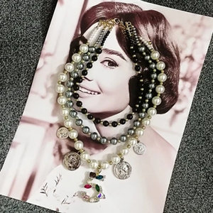 Collar de Perlas Simuladas Multicapa para Mujer, Joyería para Suéter de Invierno - Product Image 1