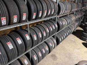 ยางรถยนต์มือสองแบบเรเดียลสำหรับรถ SUV รถเก๋ง รถบรรทุก พร้อมล้อและยางสำรอง สำหรับซ่อมรถยนต์และขายส่ง - Product Image 2