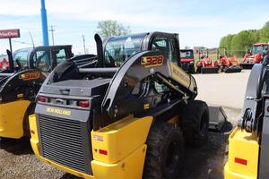 Meilleures chargeuses L328 Skid Steer facile à entretenir avec les composants du noyau de la pompe à roulement du moteur Sweet Deal Offered - Product Image 5
