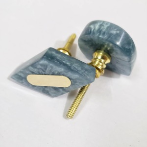 Perilla de puerta con forma de triángulo azul con adhesivo del alfabeto, manija decorativa divertida para armarios, cajones y espacios de aprendizaje para niños - Product Image 4