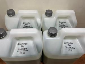 Shampoo liquide nourrissant antipelliculaire sans rinçage, seau de 20 litres, formule à base de plantes biologiques pour cheveux bouclés |   Nettoyage du cuir chevelu Soulagement des démangeaisons - Product Image 2