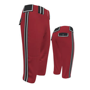 Deesha porte un short de baseball respirant avec passepoil tressé par l'équipe - Product Image 1