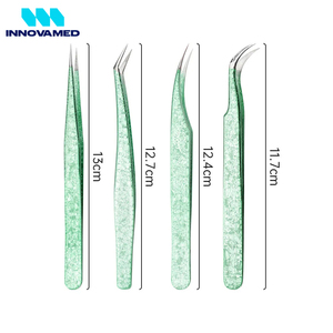Ensemble de 18 pinces à cils en acier inoxydable de couleur rose clair à utiliser pour les soins de beauté personnels - Product Image 5
