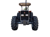 Tracteur agricole Massey Ferguson MF 385 4x4, 85 CV, embrayage à double étage, direction hydrostatique, transmission par engrenages, cabine, moteur