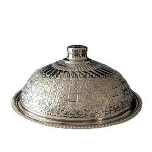Cúpula de comida de metal decorativa de lujo con atractivos patrones antiguos para configuraciones de mesa de comedor de alta gama y uso de hospitalidad Premium - Product Image 2