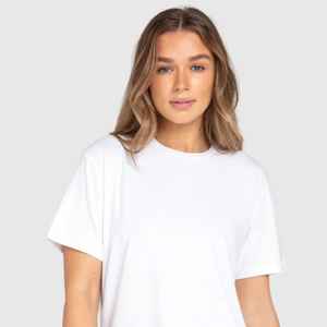 Camiseta de mujer de gran tamaño de algodón suave | camisa de mujer de estilo streetwear casual de patrón sólido con mangas estándar - Product Image 4