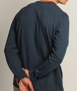 เสื้อยืดแขนยาวสำหรับผู้ชายผ้าฝ้าย100% ทนทานและใส่สบายทำตามสั่ง - Product Image 6