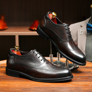 รองเท้าลำลองน้ำหนักเบาพร้อมแผ่นรองซับเหงื่อและโครงสร้างยืดหยุ่น รองเท้าใส่ได้ทุกวันสำหรับผู้ชาย รองเท้าหนัง - Product Image 3