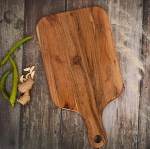 Planche à découper avec bords arrondis, surface épaisse et durable pour une découpe facile, un service pratique et une présentation élégante en cuisine - Product Image 1