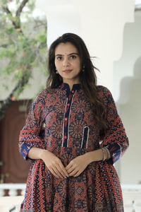 Conjunto Anarkali Tradicional de Algodón para Mujer, Estampado a Mano, Reversible, Secado Rápido, Dupatta de Malla Suave, Corte Regular, para Bodas y Fiestas - Product Image 3