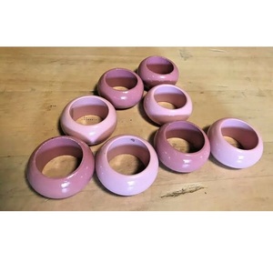 Servilleteros de resina de acabado liso para decorar mesas con elegancia en bodas y banquetes festivos - Product Image 1