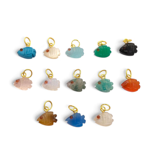 Abalorios de tallado de pescado hechos a mano, venta al por mayor india, proveedores de joyería de tallado de pescado, colgantes tallados de pescado de tamaño de piedras preciosas naturales de 12x8mm - Product Image 1