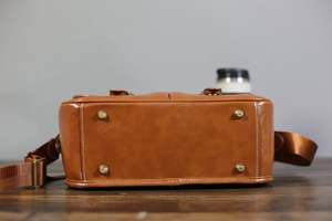 Sac pour appareil photo reflex numérique en cuir rétro personnalisé ALW étui de voyage à bandoulière de luxe durable pour l'ancien équipement portable des photographes - Product Image 3