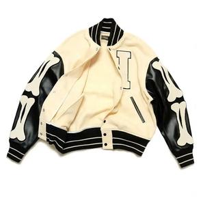 Personalizado de lujo negro Varsity Chaquetas Chaqueta de los hombres de manga de cuero Letterman Varsity hombre chaquetas - Product Image 5