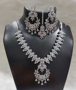 ชุดเครื่องประดับอินเดียมาใหม่พร้อม Maang Tika ชุดเครื่องประดับเจ้าสาวของขวัญงานหมั้นงานแต่งงาน - Product Image 2