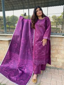 Trajes khaddar listos para usar para mujer, trajes pakistaníes khaddar Shalwar Kameez, vestidos listos para usar, ropa para mujer, trajes khaddar, ropa para mujer - Product Image 6