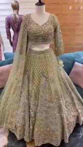 Design traditionnel de luxe brodé Lehenga Choli avec Dupatta prêt à expédier tenue Lehenga Choli de mariée pour femmes - Product Image 6