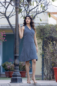 Elegante vestido informal de rayón 100% estampado floral ecológico con motivos étnicos hechos a mano de Jaipur ropa diaria transpirable - Product Image 4