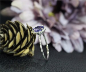 แหวน Tanzanite สีฟ้าสุดสวยแหวนรัศมีเพชรอันโอชะ/เครื่องประดับแทนซาไนต์ทรงรี14K Tanzanite - Product Image 2