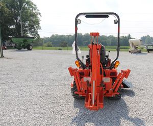 Tracteur compact BX25D presque neuf, 4x4, boîte de vitesses, machines agricoles et de jardinage avec chargeur frontal et pelle arrière, prêt à l'emploi - Product Image 2