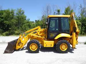 Chargeuse-pelleteuse compacte JCB 2CX 4x4, moteur diesel Perkins, haute efficacité, jaune - Product Image 2