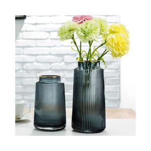 Florero de cristal con borde dorado rayado alto de calidad superior para decoración del hogar - Product Image 1