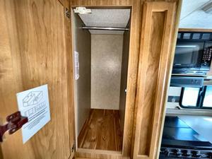 L-a-n-c-e L-a-n-c-e 981 Usado del 2007 - Product Image 5