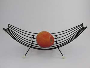 Frutero de Metal Dorado con Aspecto Elegante, Grabado Floral y Atractivo Decorativo para Arreglos Festivos de Mesa - Product Image 5