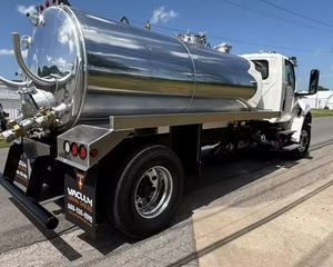 El mejor!! PRECIO AL POR MAYOR Camión de Vacío Usado MV607 4x2 Equipado con un Tanque de Aluminio de 2,100 Galones, Camión de Trabajo Mediano para Exportación a Todo el Mundo - Product Image 2