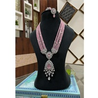 Parure de bijoux de luxe de créateur, collier et boucles d'oreilles en laiton plaqué argent ornés de zircons américains royaux, tendance pour les soirées