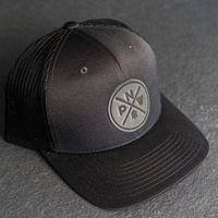 INJAE VINA Headwear Parche de cuero personalizado Logo Trucker Hat OEM Estilos de diseño personalizado para marca Tienda Gorras en Vietnam Sombrero para unisex
