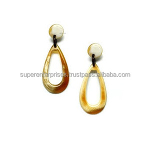 Boucles d'oreilles en corne de bijoux européens pour femmes, vente en gros de conception de bijoux fabricant et producteur - Product Image 3