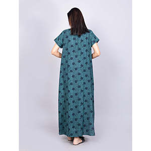 Camisón Largo Casual para Mujer Evolve, Tela Alpina, Suave, Manga Corta, Bolsillos Laterales, Cuello Bordado, Diseño Estampado - Product Image 4