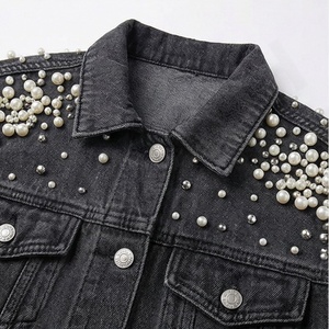 Veste en jean pour femmes, manches longues, logo brodé, courte, cloutée, grosses perles, longueur courte, rembourrage en coton, couleur personnalisée - Product Image 4