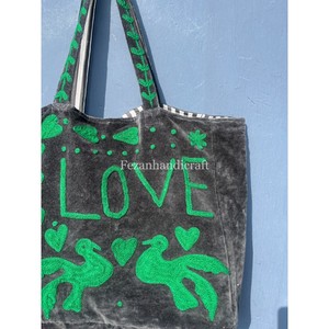 Sac en velours brodé Love & Birds en gros, sac à main cousu à la main, style Suzani, grand format 18X18, sacs décontractés pour femmes, poche intérieure - Product Image 2