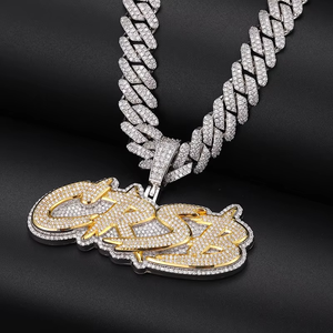 Colgante Personalizado con Letra de Graffiti en Oro Rosa y Moissanita, Plata de Ley 925, Joyería Hip Hop para Regalo Unisex o Fiesta - Product Image 3