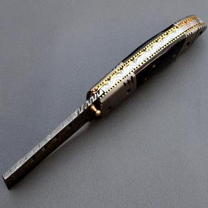 Cuchillo de bolsillo plegable de acero de Damasco personalizado más vendido, cuchillo de caza OEM hecho a mano con mango de cuerno - Product Image 4