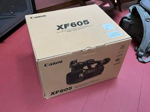 กล้องวิดีโอ XF605 / xf705 4K UHD ระดับมืออาชีพ ที่เป็นที่ต้องการอย่างมาก พร้อมใช้งานสำหรับการถ่ายวิดีโอ 4K UHD - Product Image 3
