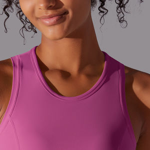 Top Corto Deportivo Acolchado con Cuello Redondo y Logotipo Personalizado para Mujer, para Gimnasio y Fitness - Product Image 5