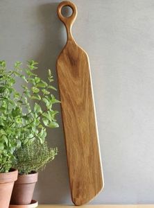 Nueva tabla de cortar de madera versátil hecha a mano con acabado pulido, aspecto atemporal y funcionalidad - Product Image 6