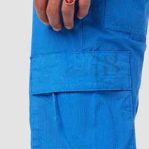 Walker Men's Blue Cargo Kick Flare Pants Cintura alta con detalles de bolsillo funcionales Lavado de colores para un gran aspecto informal - Product Image 3