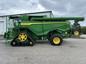 Moissonneuse-batteuse John Deere X9 1000 abordable et durable, robuste pour le blé, le maïs, le riz et autres cultures de champ. Achetez maintenant. - Product Image 5