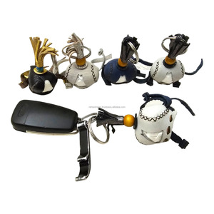 Porte-clés de capuche de fauconnerie en cuir Artisan Un accessoire distinctif pour les fauconniers et les amateurs d'oiseaux - Product Image 5