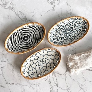 Plateau en porcelaine florale fait à la main du Vietnam plateau de service en rotin en céramique plateau de service ovale plat décoratif en céramique plateau de fruits - Product Image 1