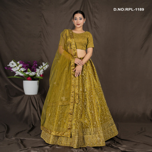 Elegante Lehenga Choli de Malla con Bordado de Hilo Denso, Dupatta Suave y Transparente y Silueta Clásica con Vuelo para Fiestas - Product Image 5