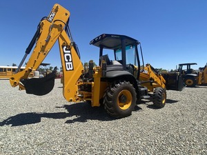 Chargeuse-pelleteuse JCB d'occasion 2023 J-C-B 3CX 4CX - Product Image 2