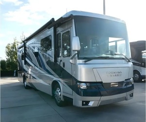 Autocaravana N-E-W-M-A-R RV K-O-U-N-T-R-Y STAR 3717 del 2020, USADA EN BUEN ESTADO, DISPONIBLE PARA LA VENTA - Product Image 1